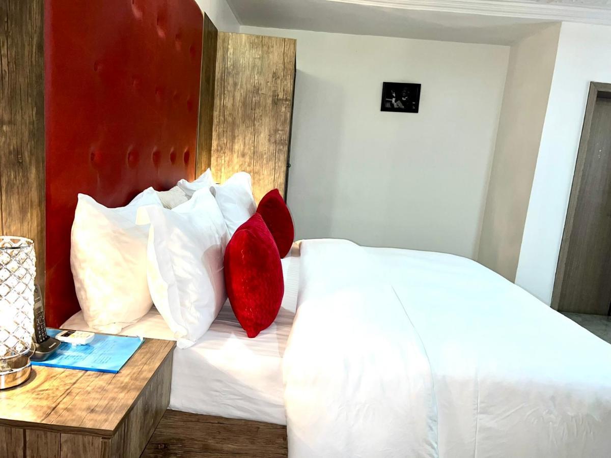 Urban Rootz Hotel Abuja Kültér fotó