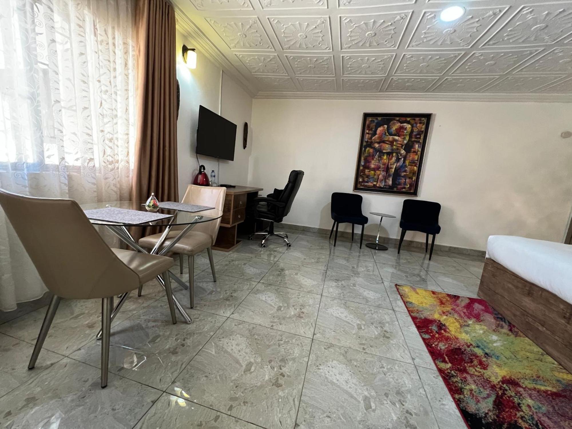 Urban Rootz Hotel Abuja Kültér fotó