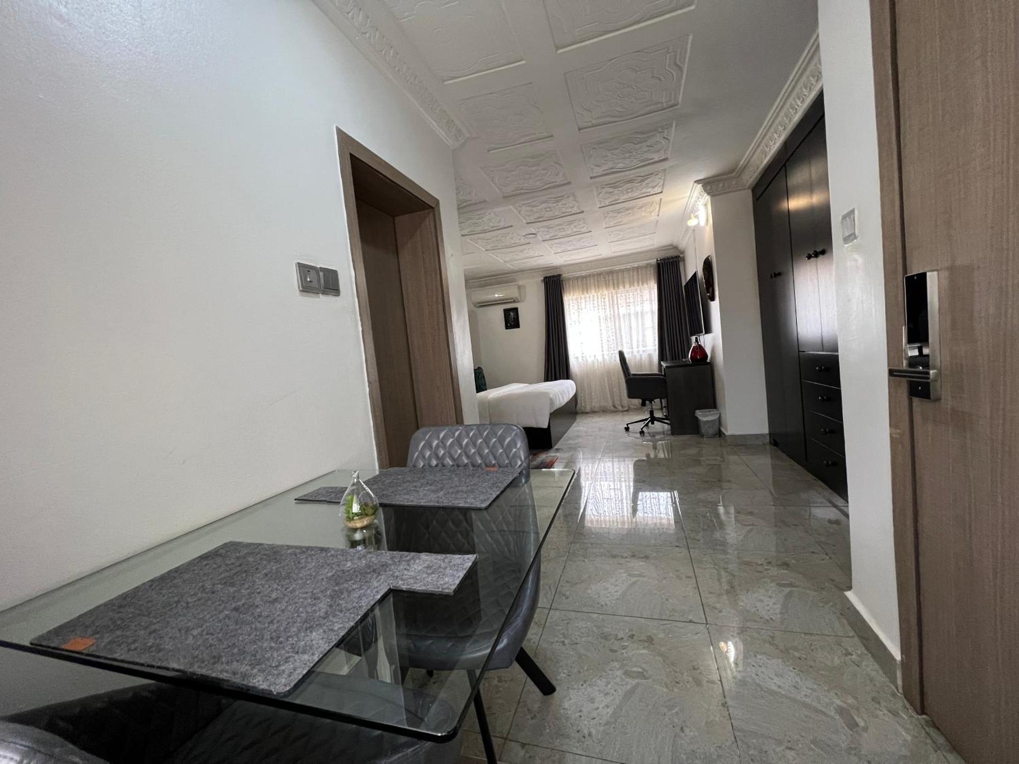 Urban Rootz Hotel Abuja Kültér fotó
